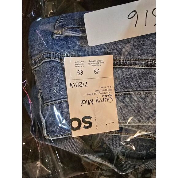 High Rise Curvy jean Shorts  Distressed Ripped Folded Hem Womens Sz 7/28W By SO - Picture 8 of 8